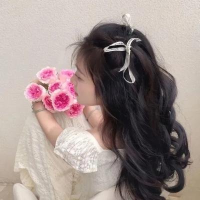 有色彩的女子